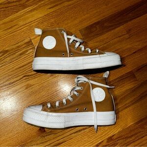 Platform Tan/ Brown Converse. Size 10!